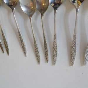 Wallace SPANISH LACE oval soup place spoon s